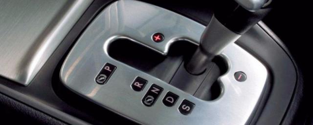 自动挡车天冷挂不上档,自动挡的车挂不上档怎么解决