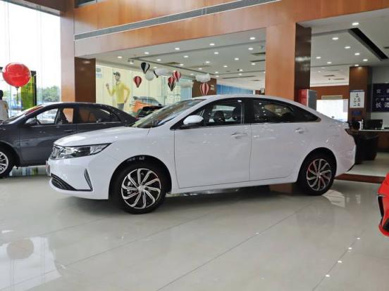 13款桑塔纳abs保险在哪个位置？(桑塔纳转向灯保险丝在哪)