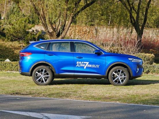 吉利缤瑞和长安逸动相比该怎么好(吉利缤瑞和长安睿骋CC怎么选)