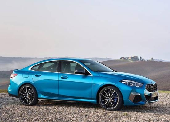 月薪8000养一台奥迪Q5L有压力吗,月薪多少适合开奥迪a4