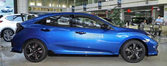 有一个倒车灯不亮能过年检吗(倒车灯不亮什么原因雷达不响)