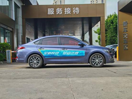 小区里电瓶车和轿车碰撞,责任怎么划分