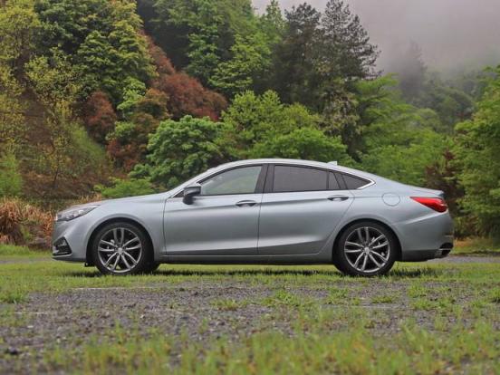 30到35万落地的suv怎么选择(首付6万落地月供3000元，可以选择哪款SUV汽车？)